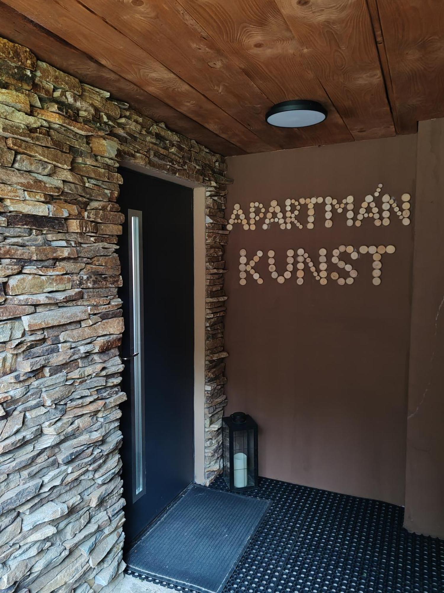 Apartman Kunst Korenov Bagian luar foto