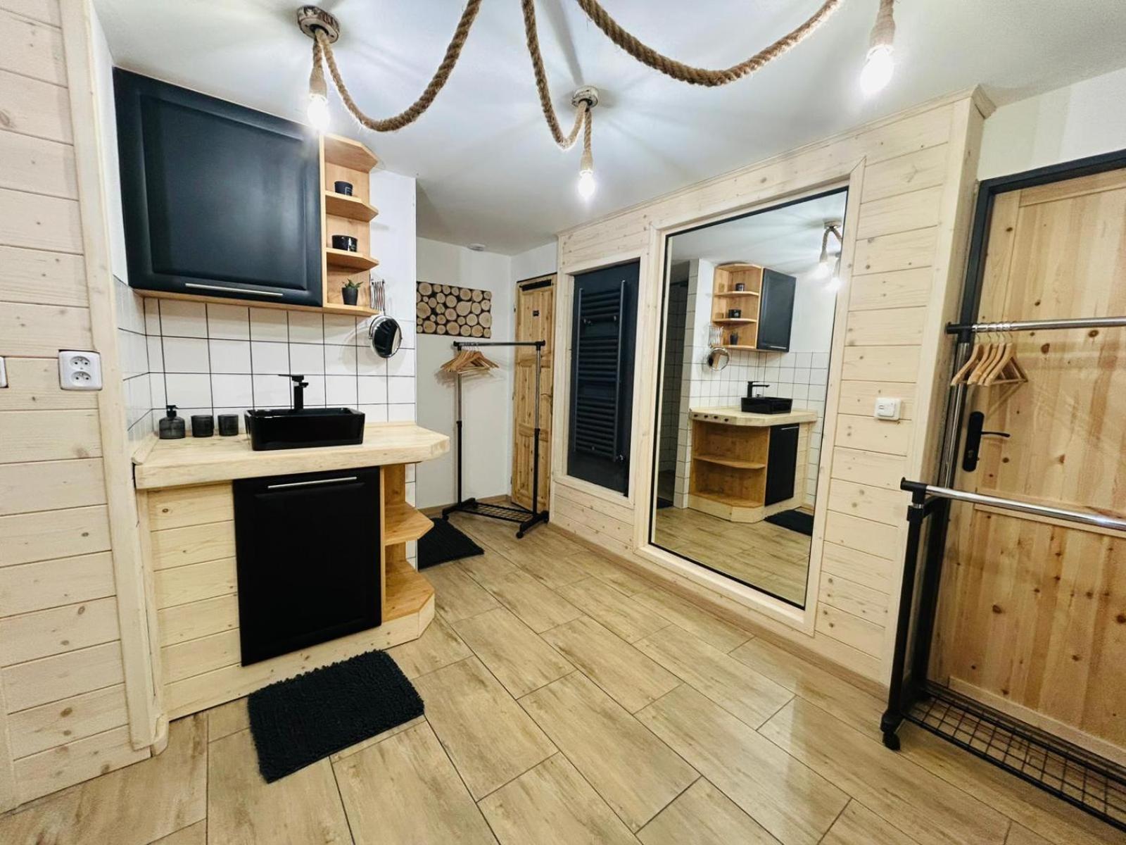 Apartman Kunst Korenov Bagian luar foto