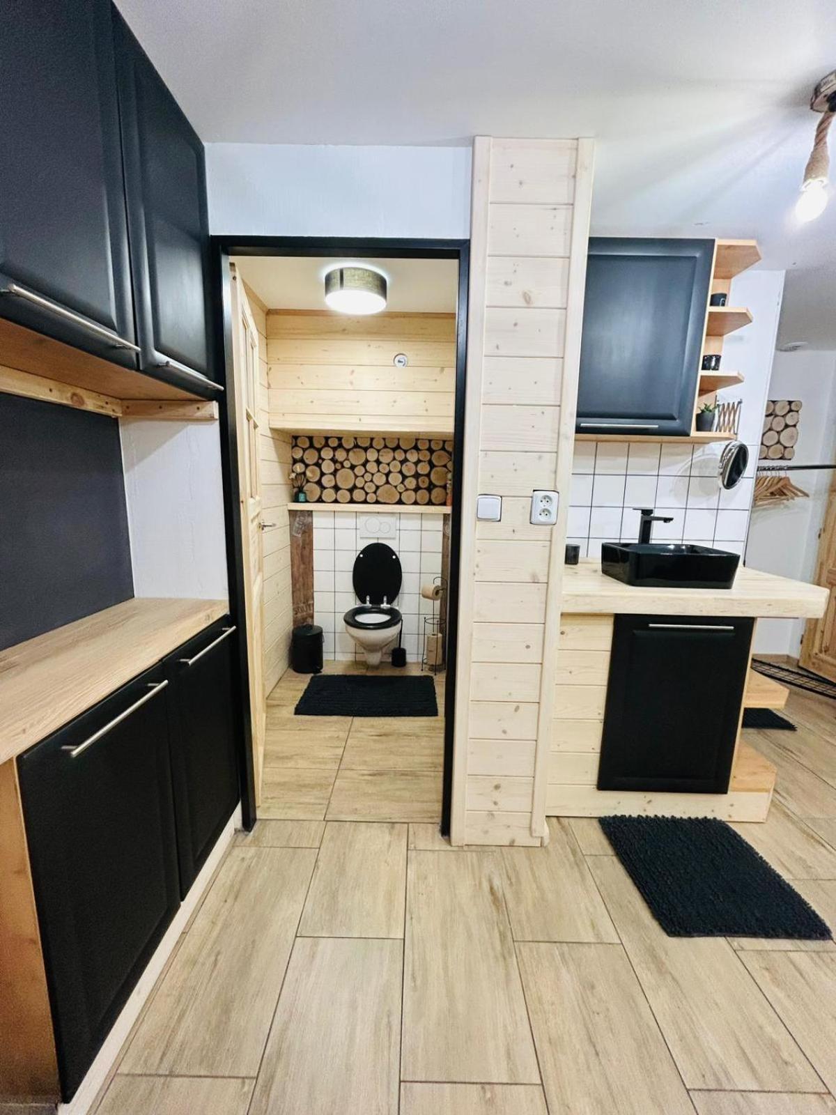 Apartman Kunst Korenov Bagian luar foto