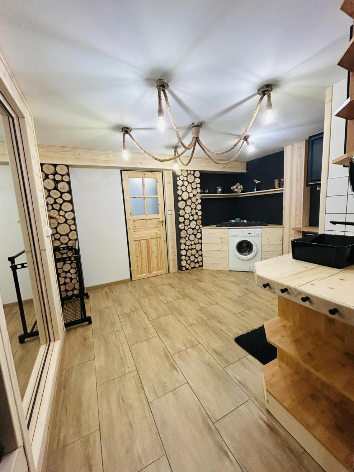 Apartman Kunst Korenov Bagian luar foto