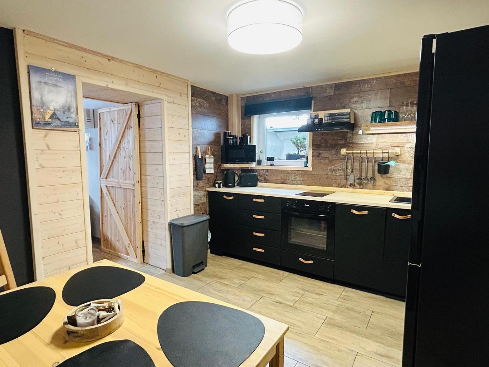 Apartman Kunst Korenov Bagian luar foto